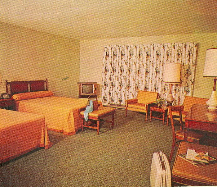 Spies River Terrace Motel (Best Western River Terrace) - OLD POSTCARD (newer photo)